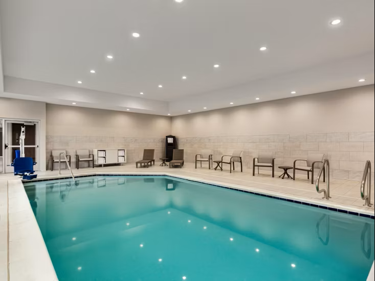 Holiday Inn Hayward Pool